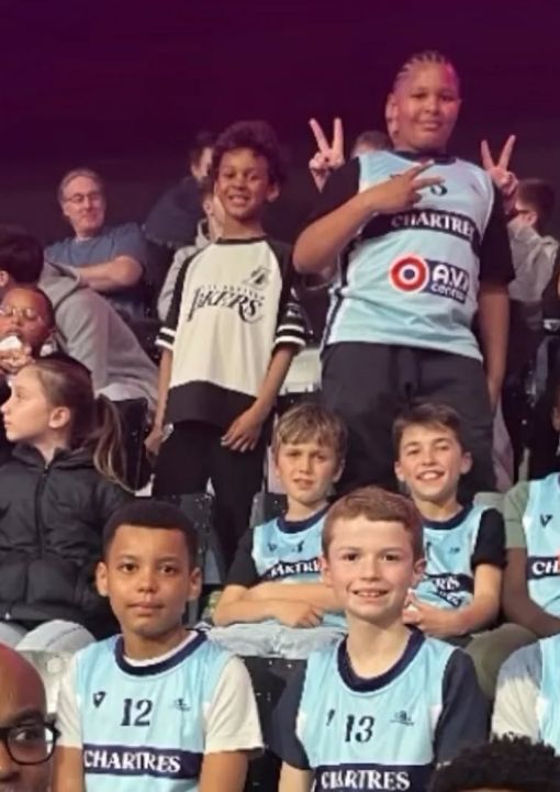 Nos U11 à l'Adidas Arena où ils ont eu la chance d'assister à la belle victoire de @parisbasketball contre Nanterre 🏀