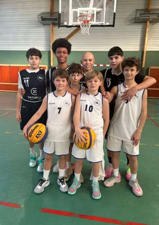 Victoires des U15 et U13 au 3e STOP 3x3 à Epernon. Les 2 équipes sont leaders de leur championnat 👏👏👏. Et merci à Sophie pour sa gestion du 3x3 au CCBM🙏