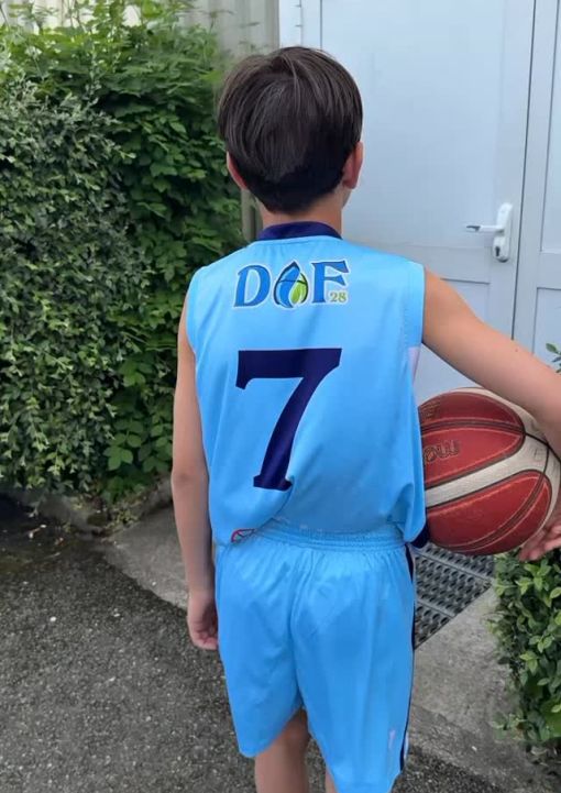 Rdv Samedi 14h15 à Saint Pierre des Corps pour la Finale Régionale poule titre de nos U13 🔥💪
Venez nombreux pour les encourager!!! Tous en bleu 👕